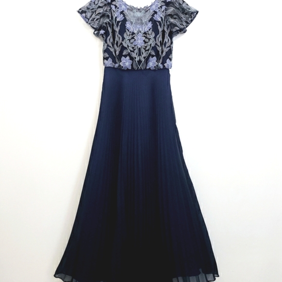 Nwot JS Collections Embroidered Floral lace Flutter Sleeve Pleated Navy … - Picture 3 of 17